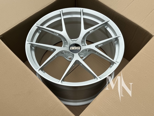 BBS FI R 바퀴 닦은 은 판매 GT3 M2 사용자 지정 가조 반지