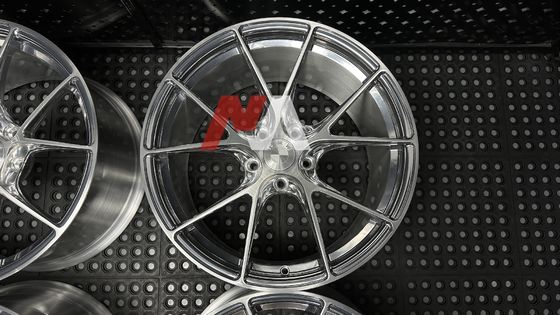 BMW 단조 휠 폴리쉬 실버 브러쉬드 페이스 F87 F80 F82 F90 M2 M3 M4 M5용